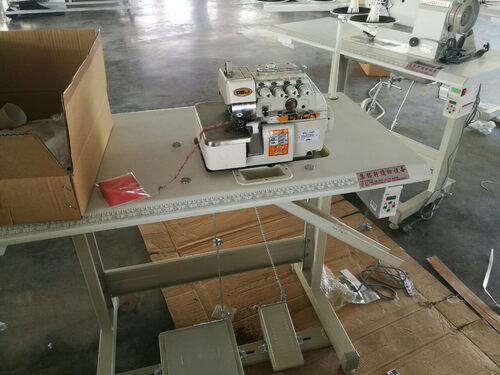 747得力牌四线锁边机