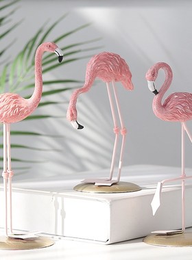 南笙现代简约火烈鸟摆件树脂工艺品酒柜客厅玄关家居饰品桌面装饰