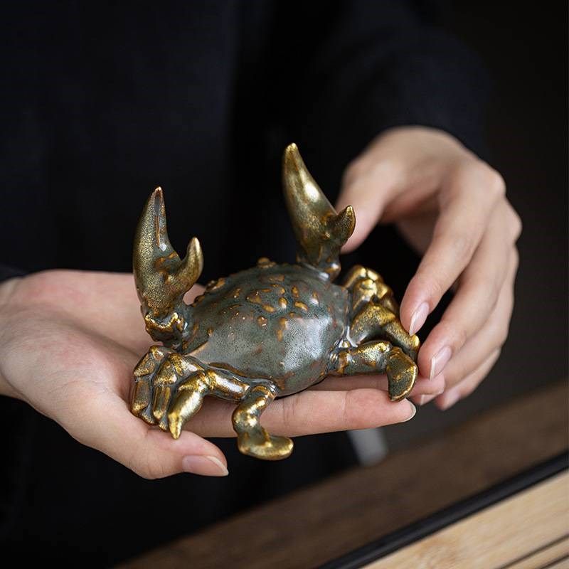 创意仿真螃蟹陶瓷茶宠摆件复古风小青蟹招财吉祥物办公室桌面装饰