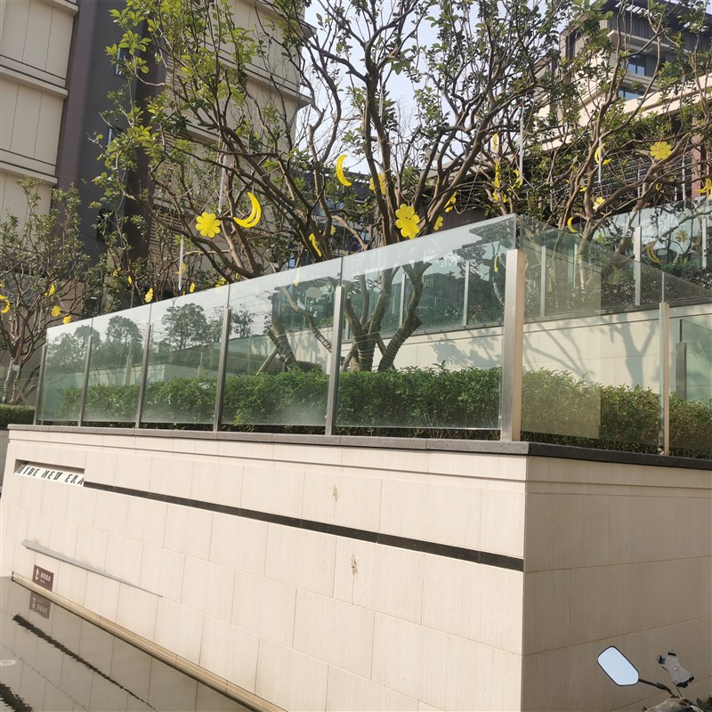 30不锈钢凹型内卡槽立柱楼梯扶手阳台玻璃室外护栏工程围栏栏杆