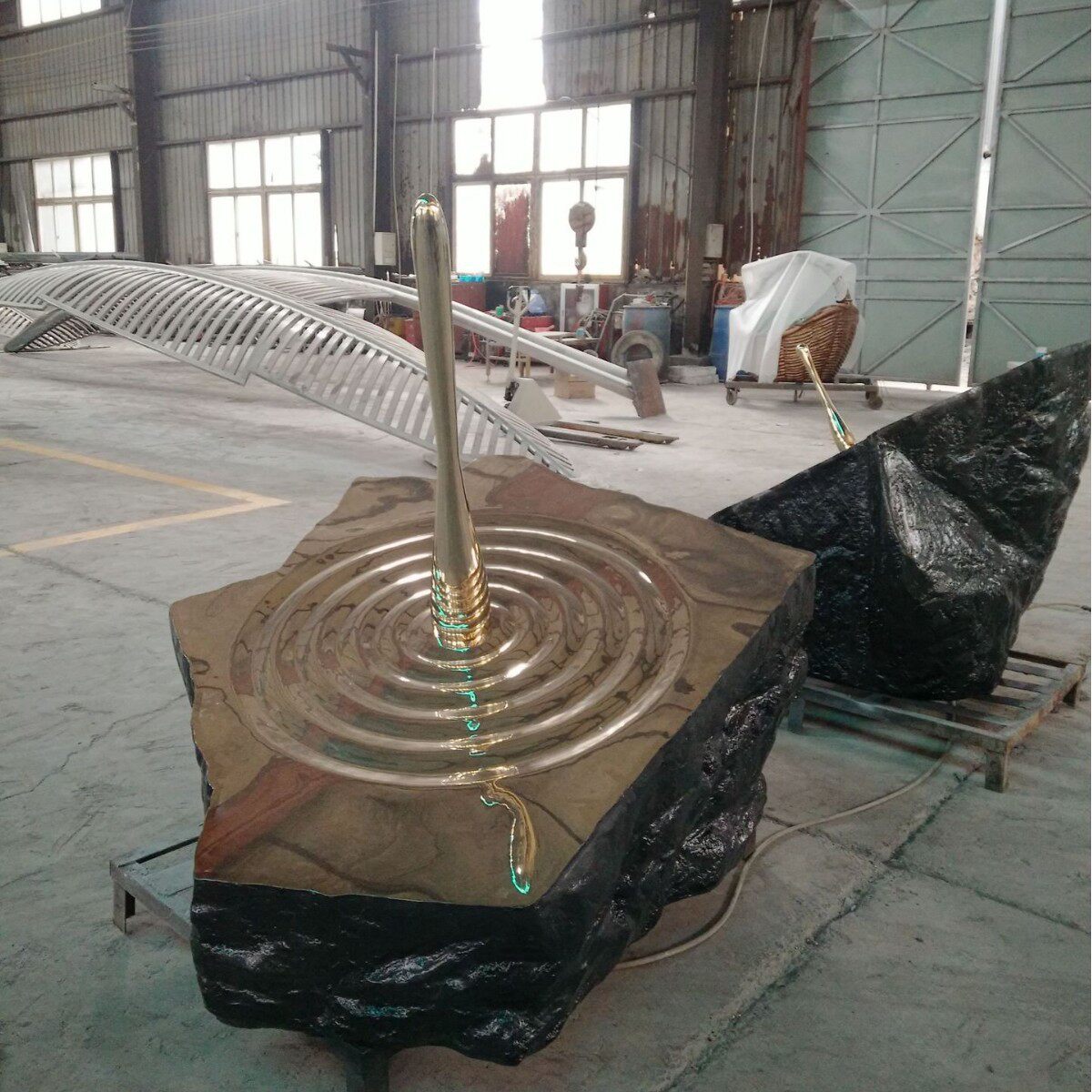 浙江不锈钢水滴雕塑房地产景观工艺品厂家直销可来图来样制作