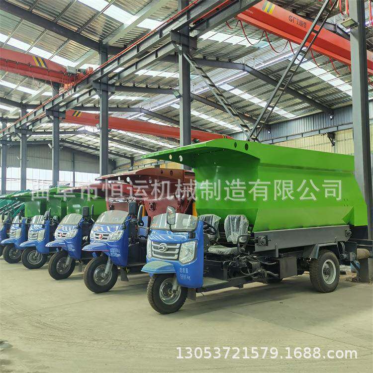 NDC板柴撒料车全日粮草均匀抛油撒车刮式青储喂料牧车