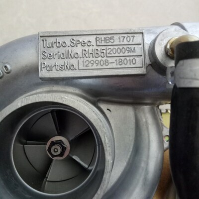 洋马挖掘机4TNV98T发动机129908-18010石川岛RHB5涡轮增压器总成