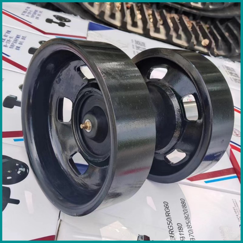 洋马82/85/11支重轮总成改装加大3个30轴承带支重轮轴总成