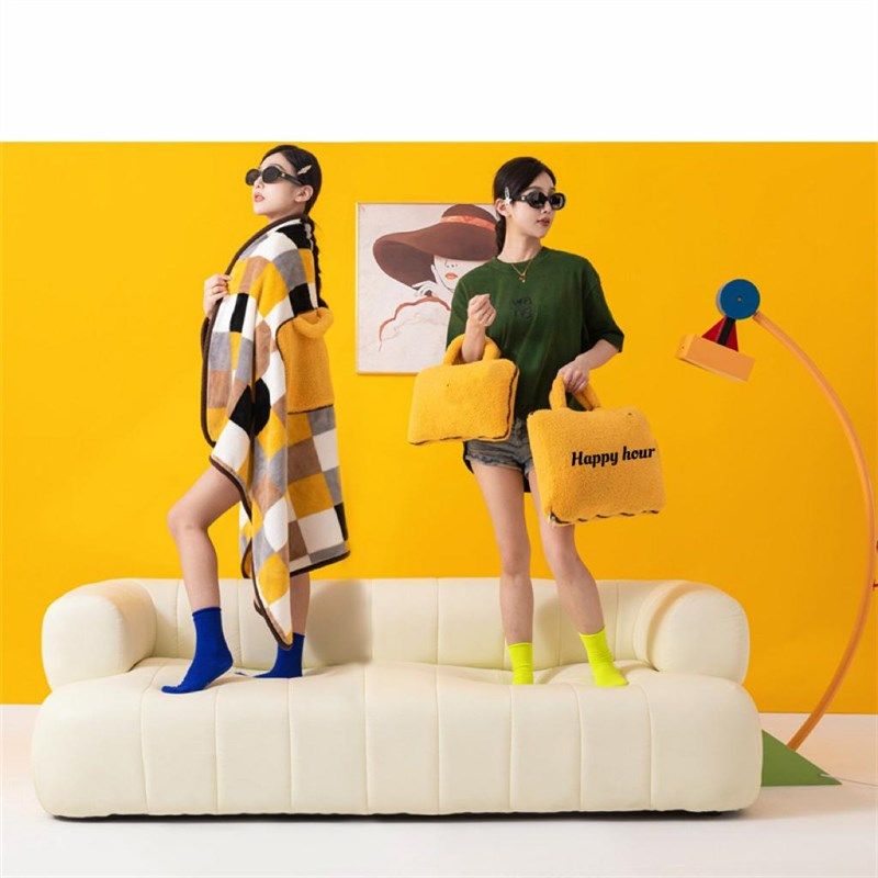 定制抱枕毯子两用二合一午休加厚折叠枕头办公室午睡车载毯子靠枕