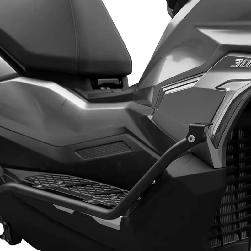 适用于三阳HUSKY哈士奇300保险杠不锈钢护杠铝合金脚踏板改装