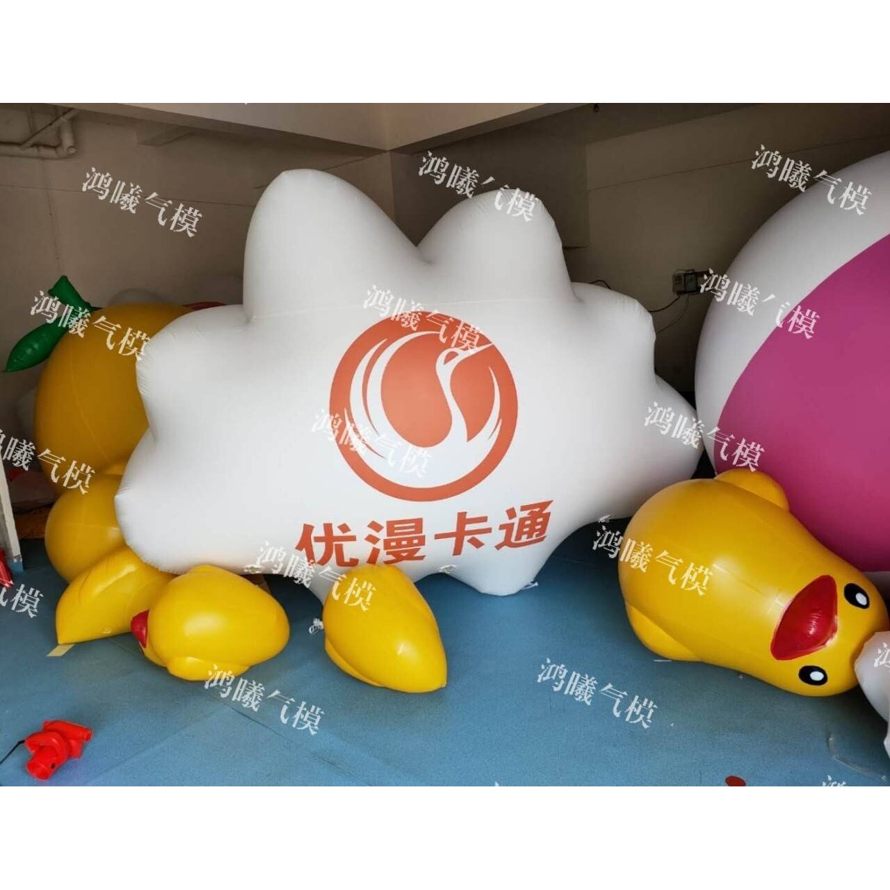 PVC白色云形状升空气球 3米4米氦气云朵气模支持logo充气卡通造型
