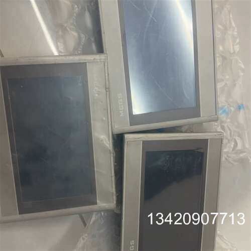 出三台昆仑通态触摸屏tpc7072Gi,议价