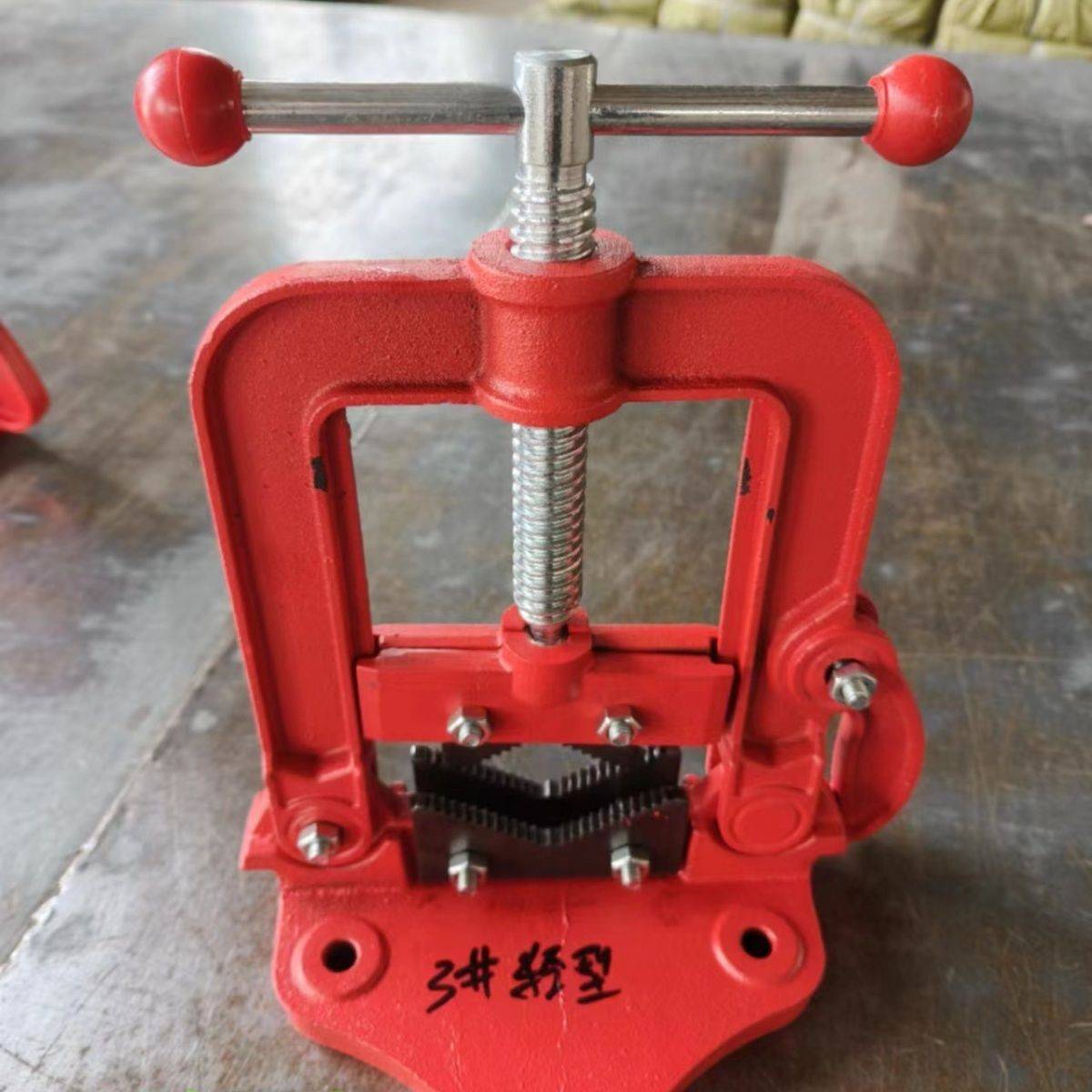 德国进口龙门钳夹管钳 重型三角架压力镀锌管钳台虎钳割丝管子钳