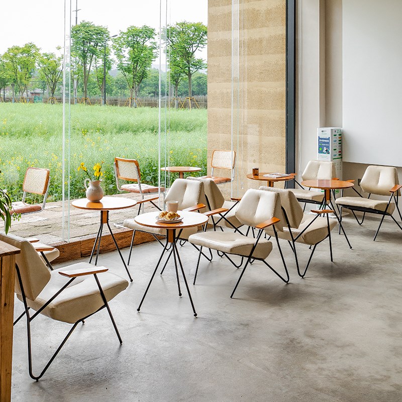 单人沙发椅咖啡厅奶茶甜品店商用休闲椅工业风休息区接待桌椅