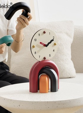 Mandelda家居玄关装饰品客厅电视柜台式座钟时钟奶油风桌面摆件