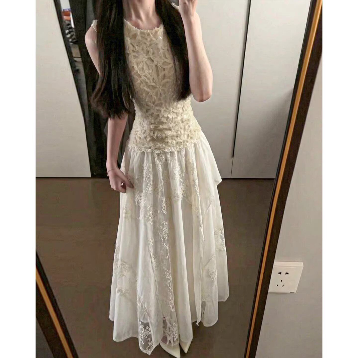 法式白色网纱裙女2026新款蕾丝拼接长裙高腰显瘦松紧腰a字半身裙