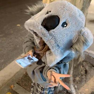 春季独超好看外套女220新款爆PEH款XU连厚Q可爱帽拉炼加5绒加厚棉