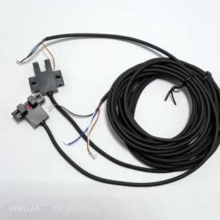 671 677 672 674 673 光电感测器感应器光电开关UX670