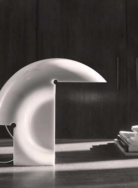 意大利Flos Biagio 台灯卧室设计师经典款白色树脂雕刻装饰氛围灯