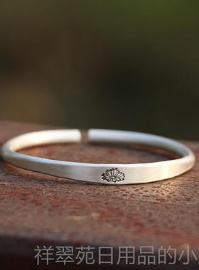 高档999纯银然磨砂古代中间平雏精致菊固体自文学覆古扁手镯