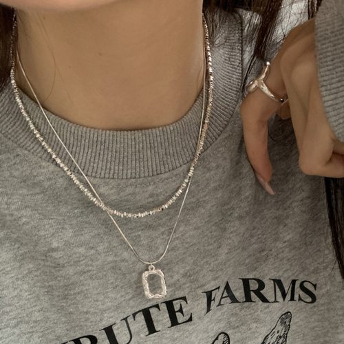 清冷感轻奢碎银子双层项链方框