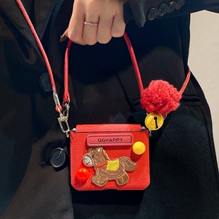 适用华为Purax折叠屏手机壳小米MixFlip2荣耀MagicVFlip2马年新款三星GalaxyZFlip76/5月坑纹红手提斜挎外壳