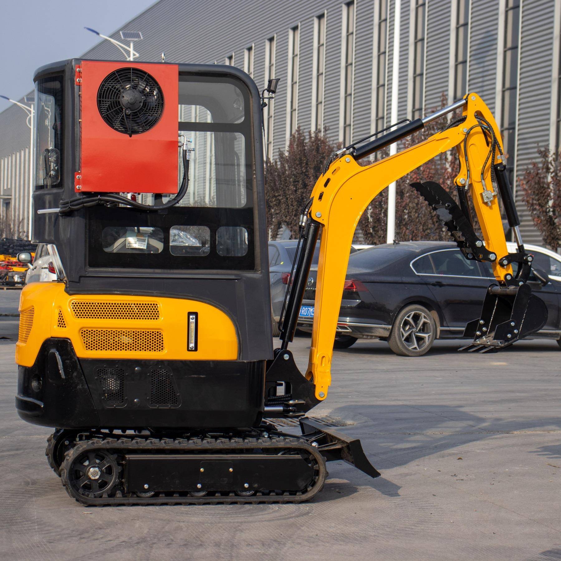 Hig封top迷你2型0履带挖机工厂直售2000kg闭驾驶hJQS室果园庭院X2