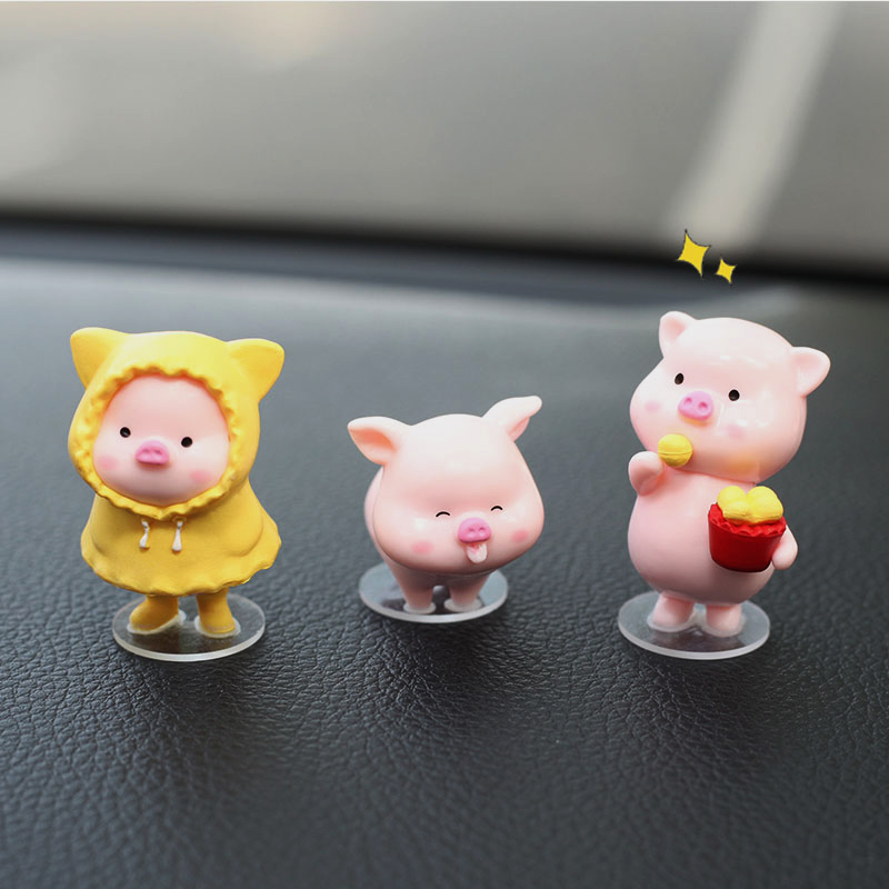 卡通汽车摆件小猪公仔迷你车载中控台摆设可爱茶杯猪车内装饰品