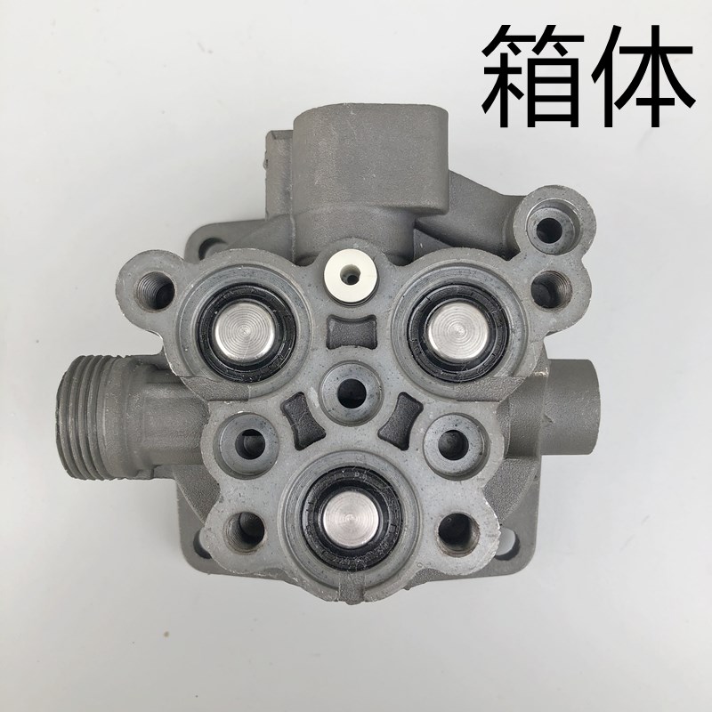 海豚家用手提式清洗机泵头配件V2V1V8洗车机泵盖密封圈曲轴箱总成