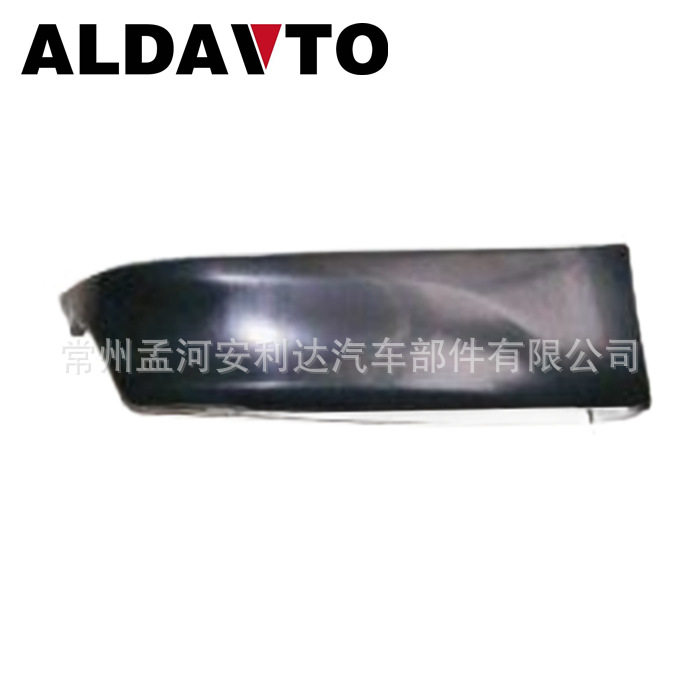 锐志REZI后杠包角尾灯
