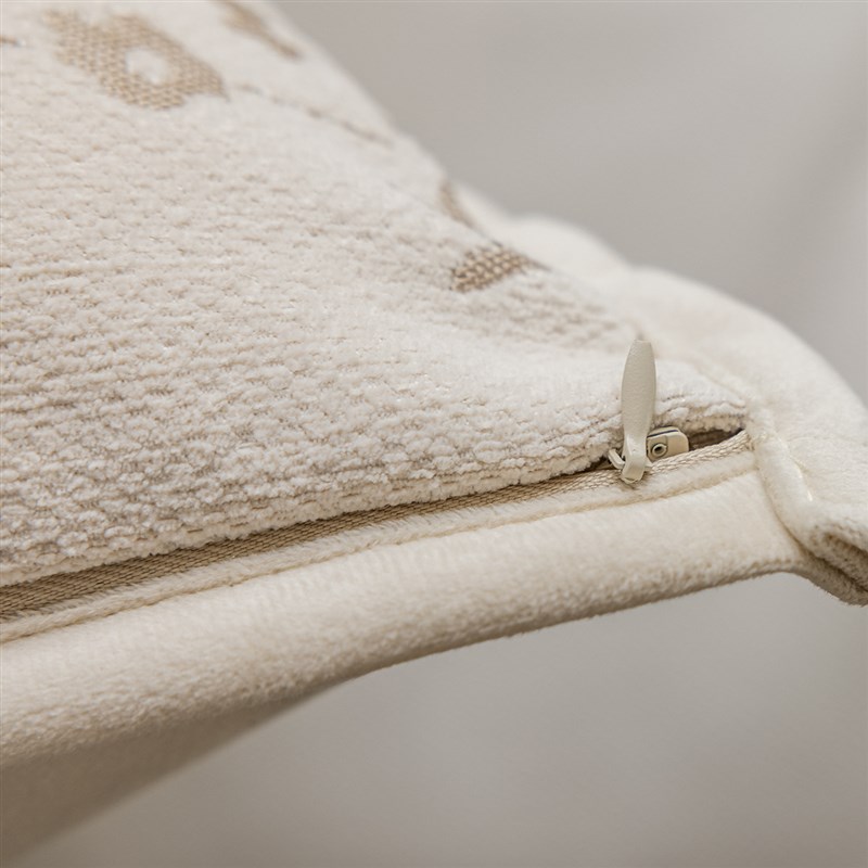 现代奶油风毛绒花朵沙发抱枕客厅装饰靠枕床头靠垫床上腰靠背民宿