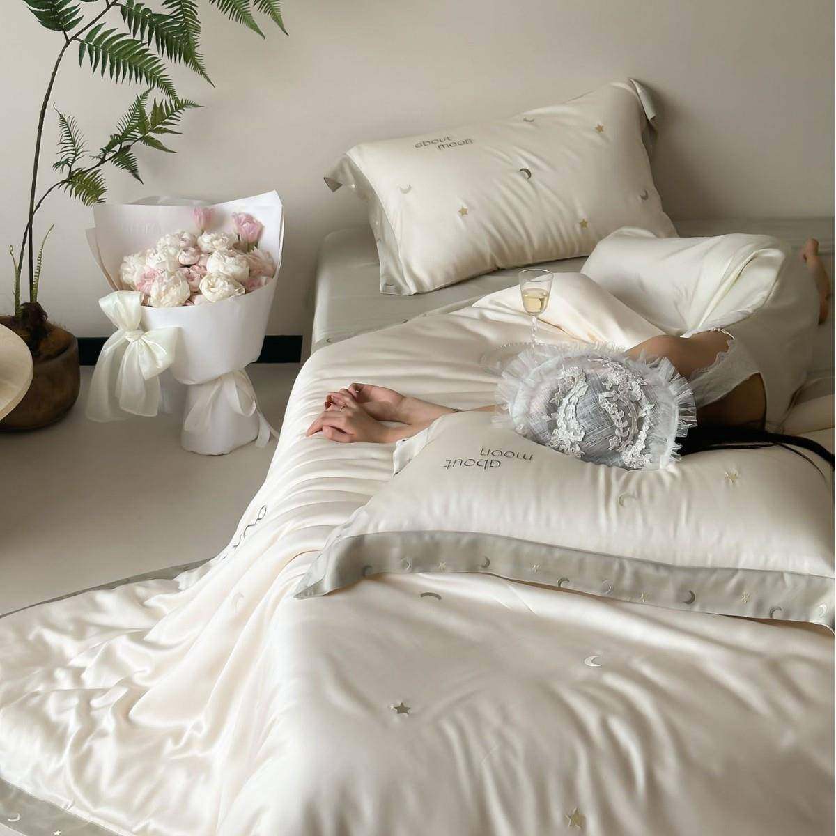 夏季轻奢风兰精天丝四件套星月刺绣丝滑裸睡被套床单床上用品,电子元器件市场,其它元器件,淘宝优惠券,粉丝福利购,淘宝优惠卷