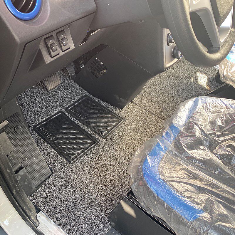 大通EV30L新能源封闭电车脚踏垫 大通EV30驾驶室单排货车皮革地垫