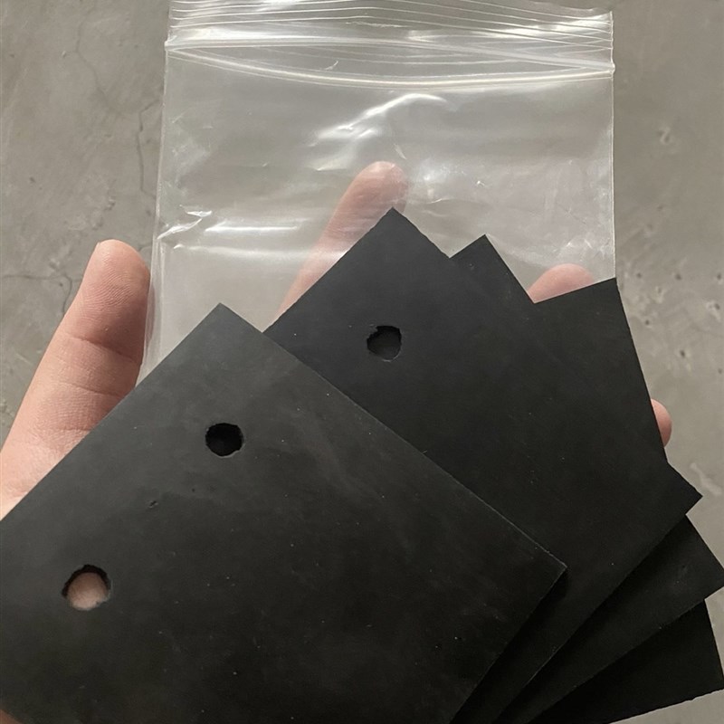 07-18吉姆尼行李架底座 不锈钢喷塑 改装配件 车顶架改装配