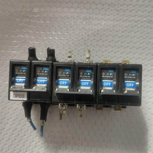 线路保护断路器 控制开关CP32D 15A 20A 30