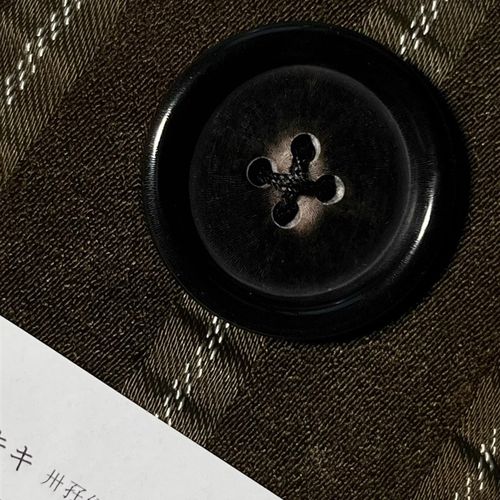 卅孖纽扣 意大利进口黑牛角原料水抛光工艺百搭质感圆边四眼纽扣