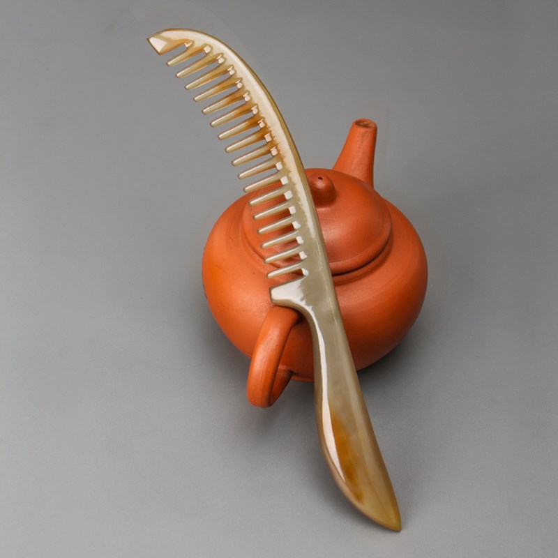 牛角按摩梳子中宽齿个人护理清洁头皮洗漱按摩顺发窄齿梳长20厘米