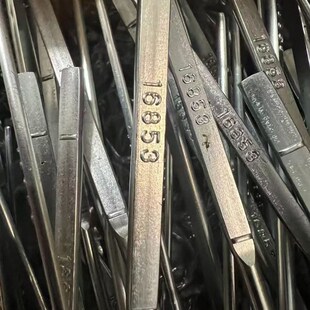 D902油尺16853 久保田U15 D722 U20挖掘机发动机D782 36410 U17