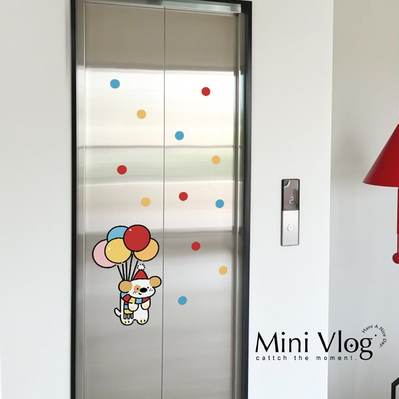多巴胺气球小狗创意电梯门贴纸高级感氛围感好物电梯入户门口装饰