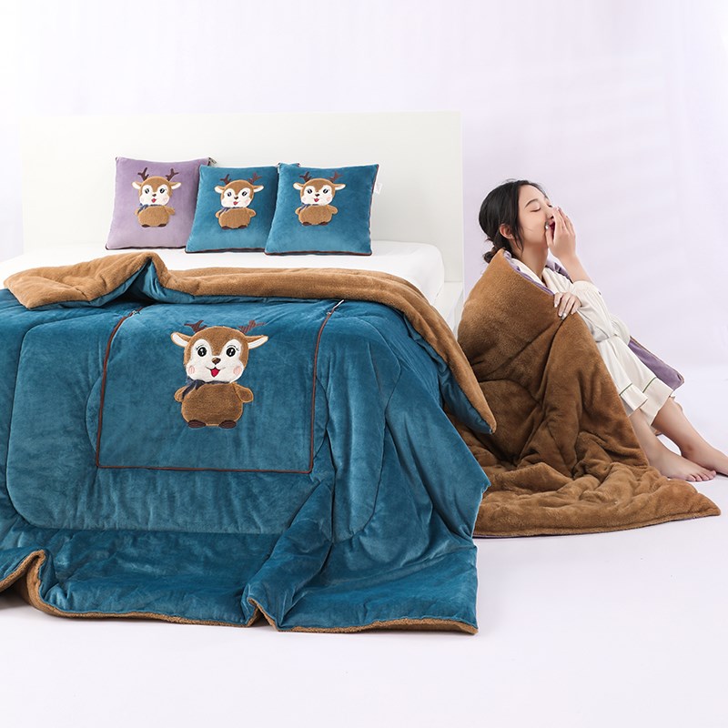 冬季加厚多功能抱枕被汽车靠垫二合一办公室沙发午休水晶绒空调毯
