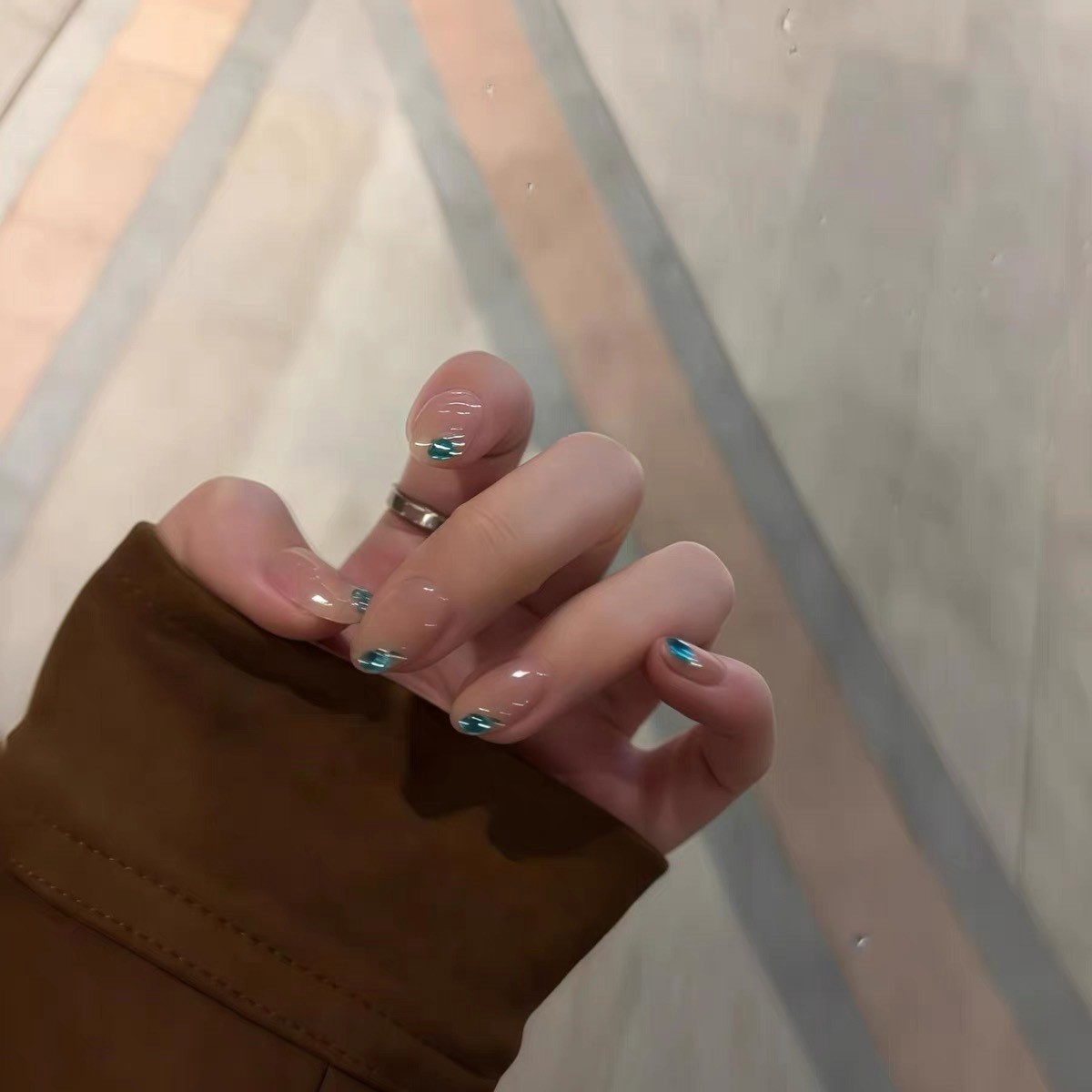 纯手工穿戴甲孔雀蓝眼泪裸色气质显白美甲锆石高级可拆卸美甲贴片