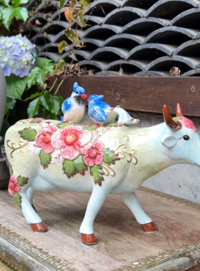 方亚陶瓷喜鹊牛吉祥物摆件高级感客厅办公室玄关创意装饰品礼品