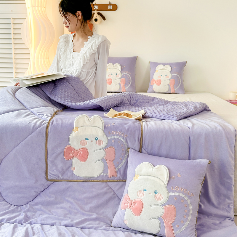 2023新款加厚豆豆绒卡通贴布绣多功能抱枕被两用沙发办公室午睡被