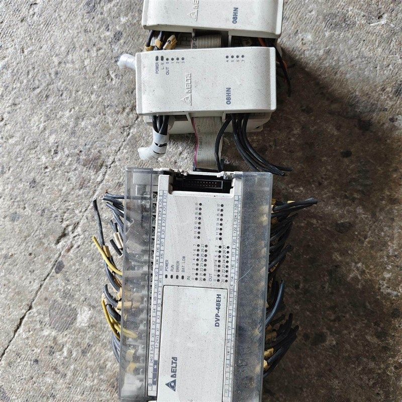 台达DVP48EH00R2和DVP08HN11R PLC模块