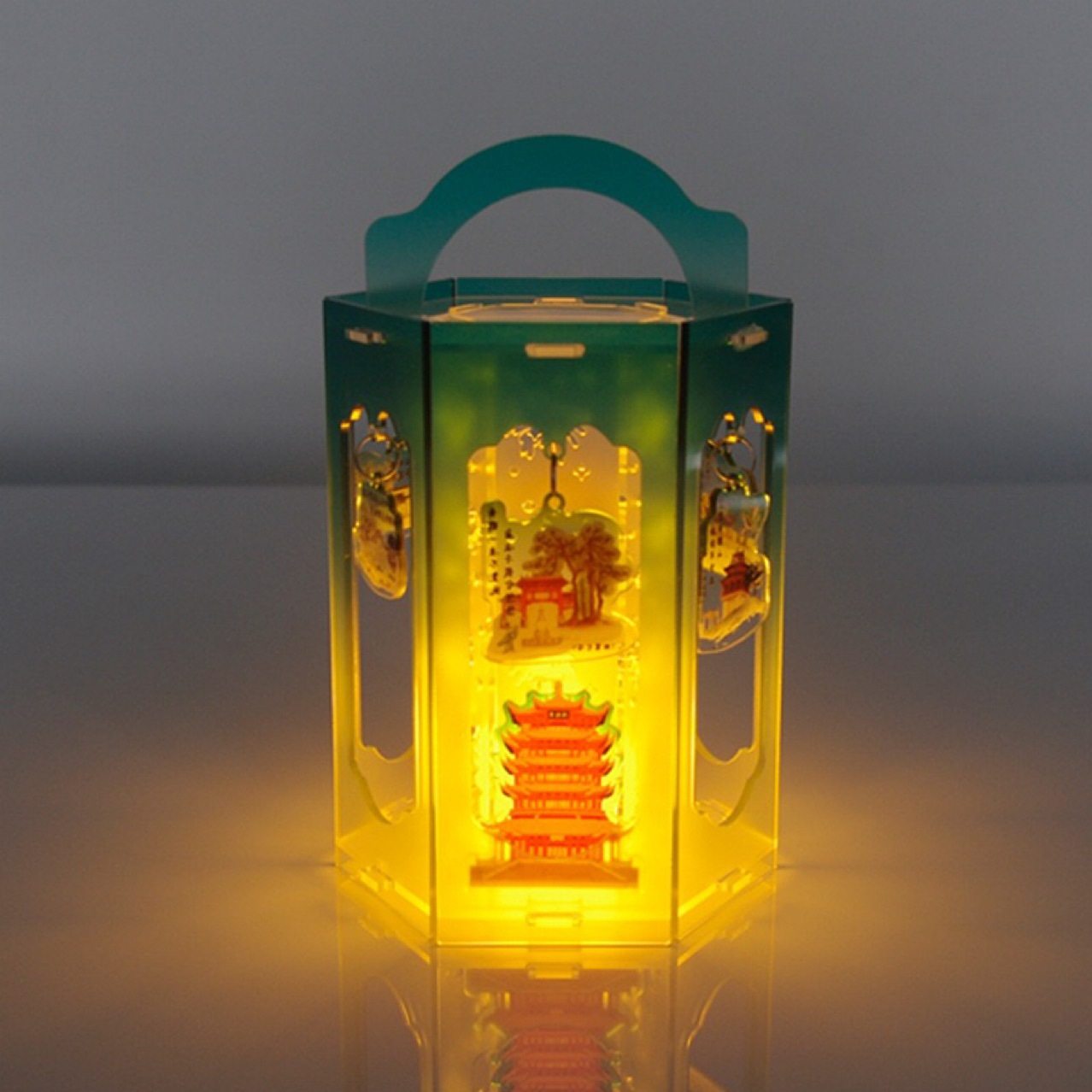 亚克力手提彩灯旅游纪念品彩灯有机玻璃拼接生日礼物文创宫灯