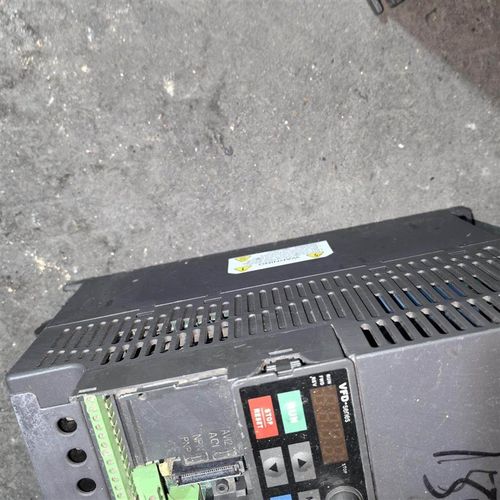 台达变频器VFD055E43A 5.5KW功率 380V三相