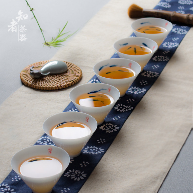 手绘鱼儿斗笠杯陶瓷功夫茶具品茗杯创意青花茶杯茶盏手工茶碗百搭