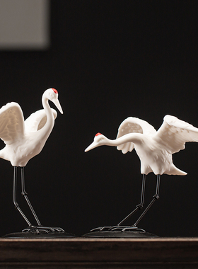 创意陶瓷动物摆件精品白瓷仙鹤工艺品家居客厅办公室桌面装饰摆设