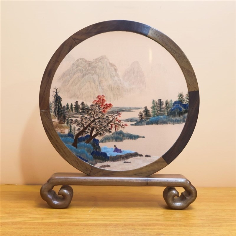 苏绣苏州特色纯手工面绣摆件胡桃木框架面玻璃装裱含礼盒送礼