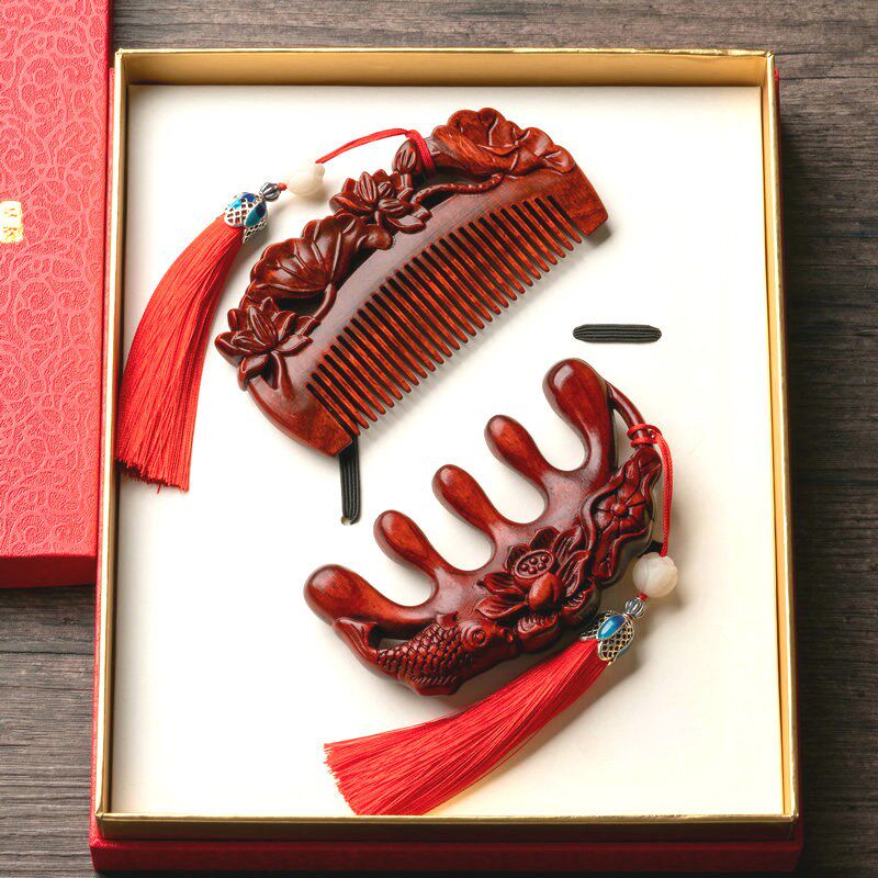 小叶紫檀木梳子按摩梳雕花荷花五齿宽齿梳女士长发头疗经络礼盒装