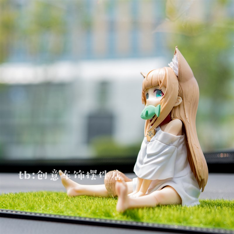 可爱吃鱼小猫女公仔创意防滑垫卡通装饰汽车中控台车载摆件用品