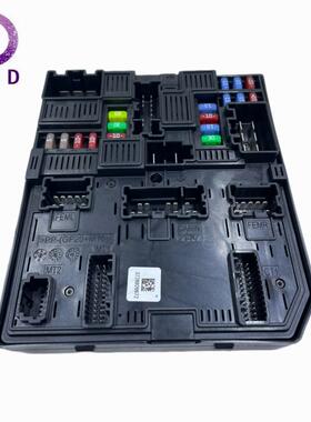 发动机保险丝盒284B67853R 适用 雷诺 科雷傲(Koleos II) Kadjar