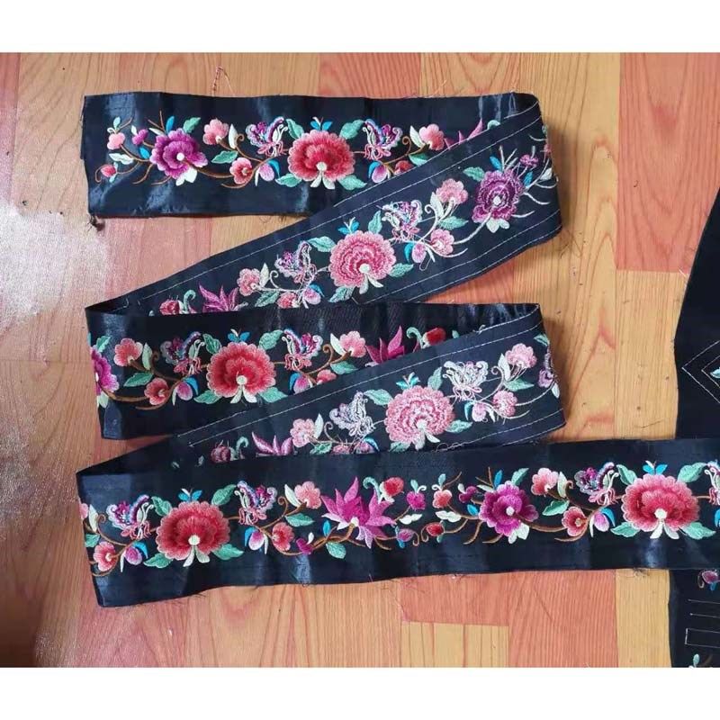复古领圈襟边裙边民族风机绣特色绣片 苗族工艺品绣片