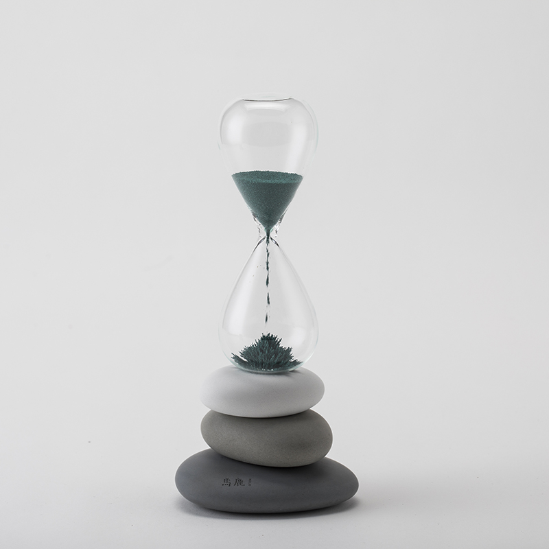 马鹿 石间沙漏磁力鹅卵石创意摆件工艺品装饰文创礼品生日情人节